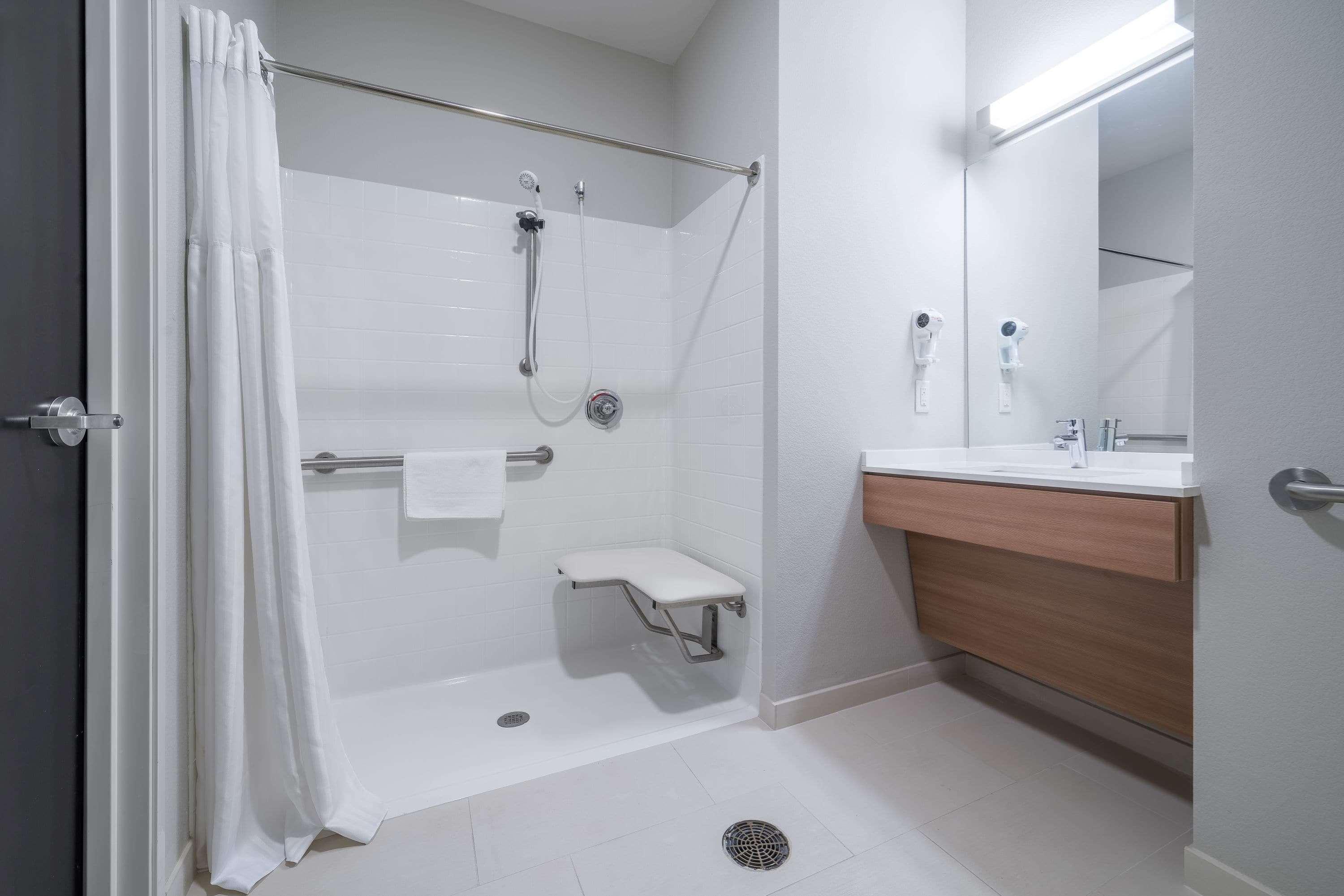 Microtel Inn & Suites By Wyndham Moorhead Fargo Area Zewnętrze zdjęcie